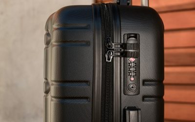 How Flight Attendants Efficiently Navigate TSA Checkpoints